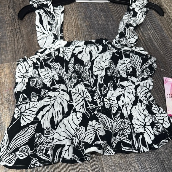 Black and White Floral Top for kids - Picture 2 of 5